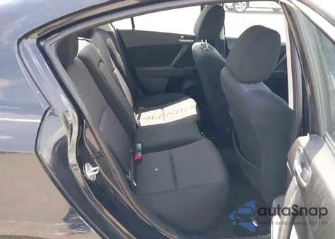 2010 Mazda Mazda3 I Touring z USA, uszkodzony, nr VIN JM1BL1SG3A1177735